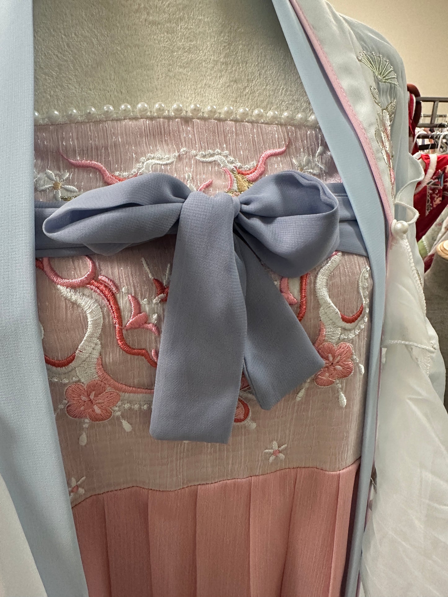 唐制-诃子裙 春未晚 Spring Yet to Fade