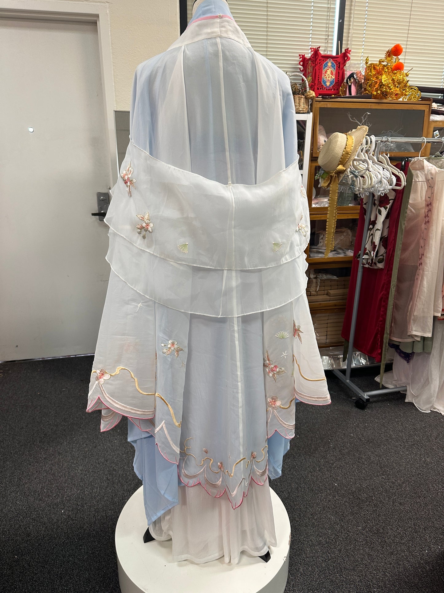 唐制-诃子裙 春未晚 Spring Yet to Fade