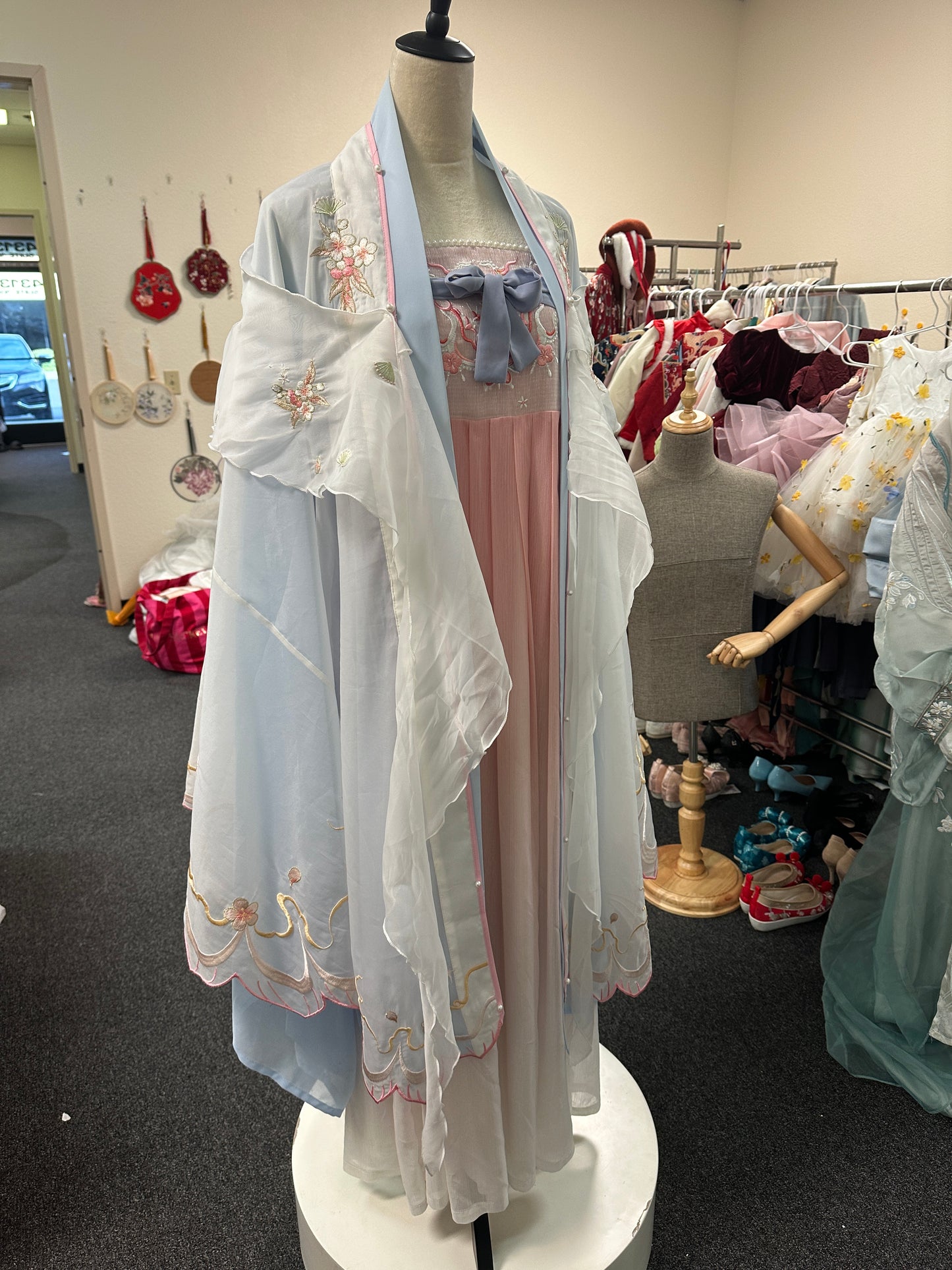 唐制-诃子裙 春未晚 Spring Yet to Fade