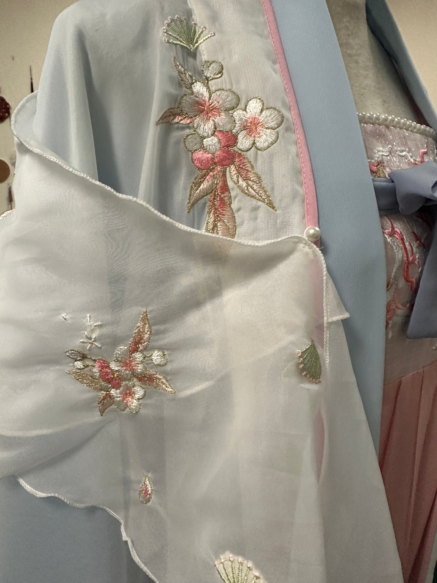 唐制-诃子裙 春未晚 Spring Yet to Fade